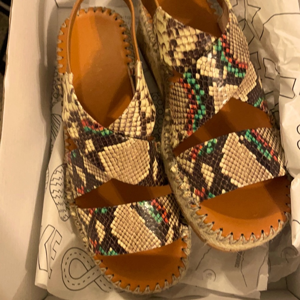 Cole Haan 8.5 faux snake